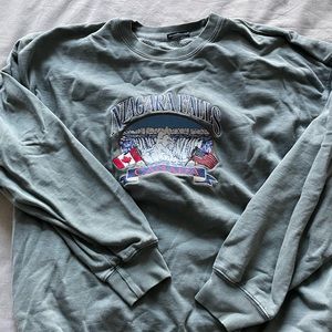 Oversized Brandy Melville Niagara Falls Crewneck